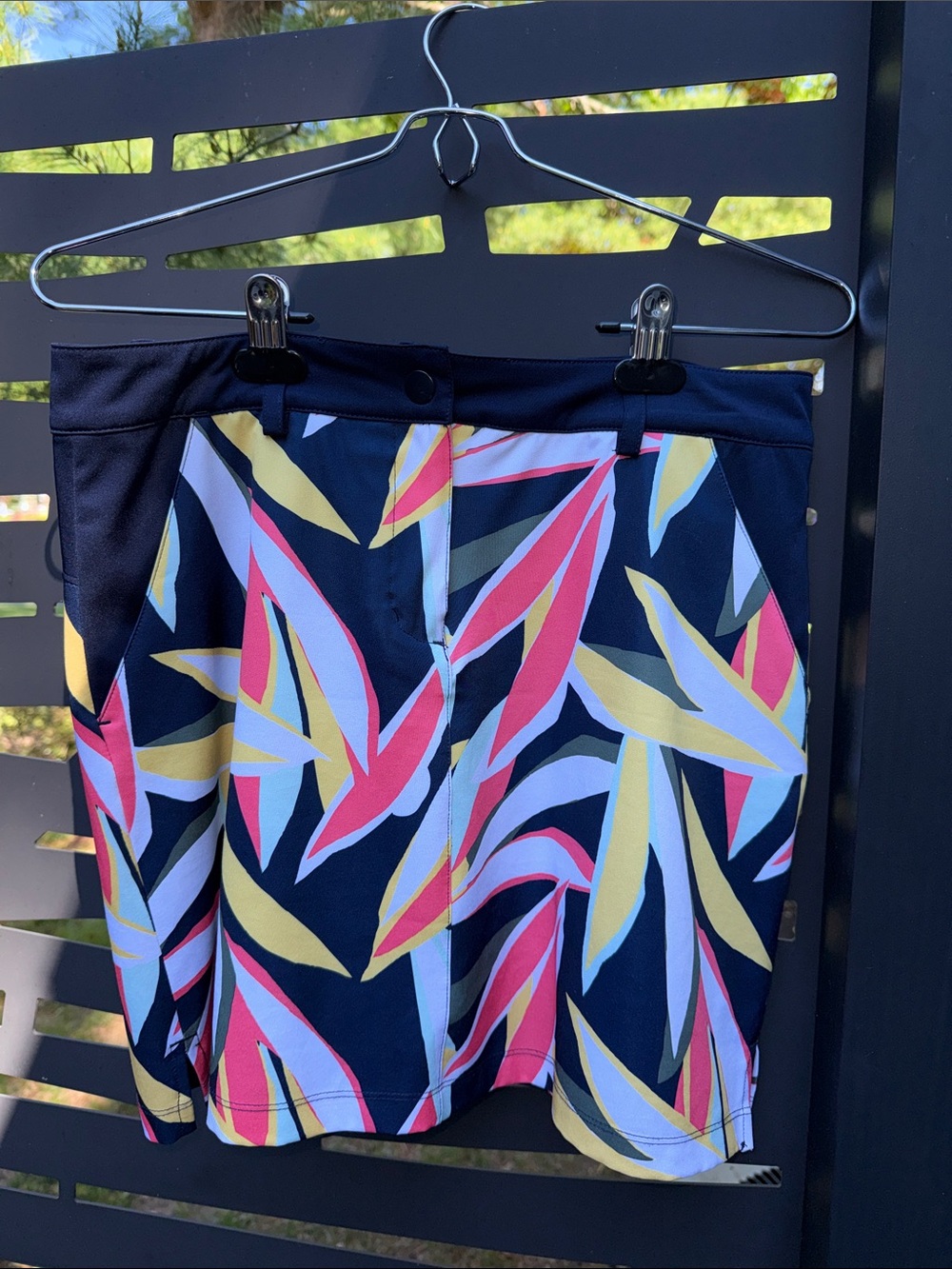 Lady Hagen Navy Athletic Skort with pockets Coral and Yellow  16 1/2”Lg  Sz 6